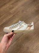 Robbie Sneaker